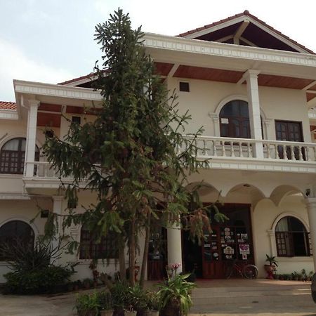 Отель Duangkeomany Муанг-Пхонсаван Экстерьер фото